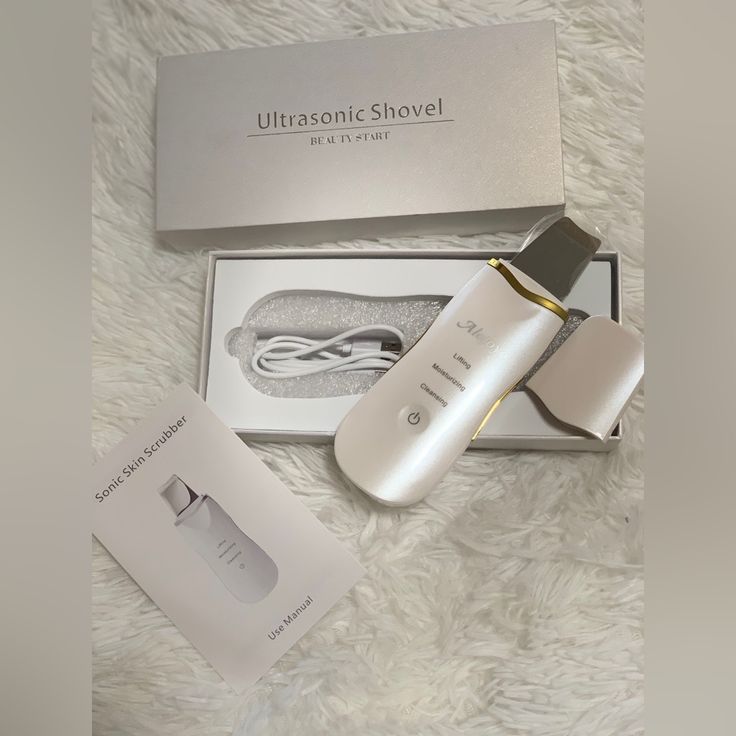 Ultrasonic Facial Skin Scrubber – Deep Pore Cleaner